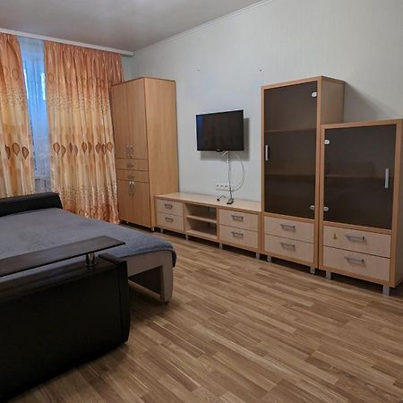 Уютно И По Домашнему Комфортно Студенческая 2К Кв Зубенко 19 Charkov Buitenkant foto