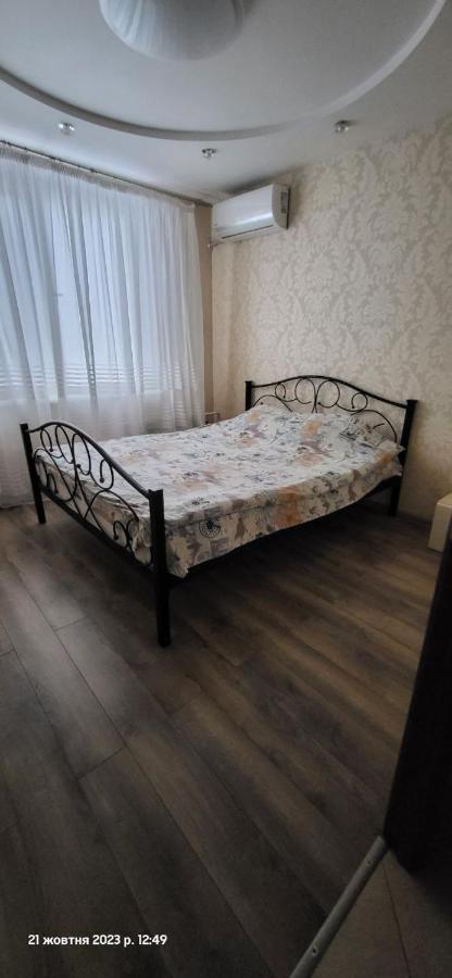 Уютно И По Домашнему Комфортно Студенческая 2К Кв Зубенко 19 Charkov Buitenkant foto